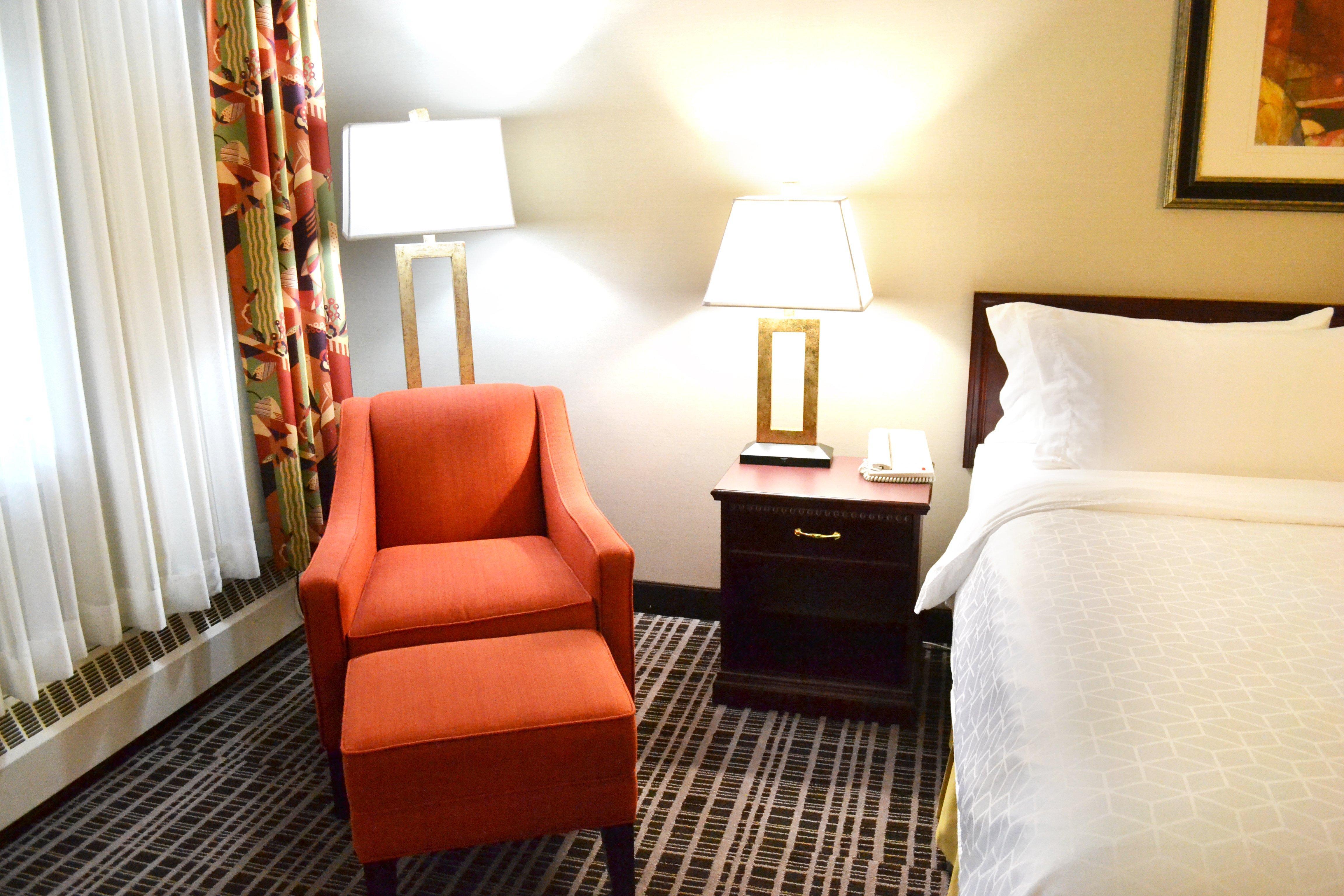 Holiday Inn Express Red Deer By Ihg Экстерьер фото