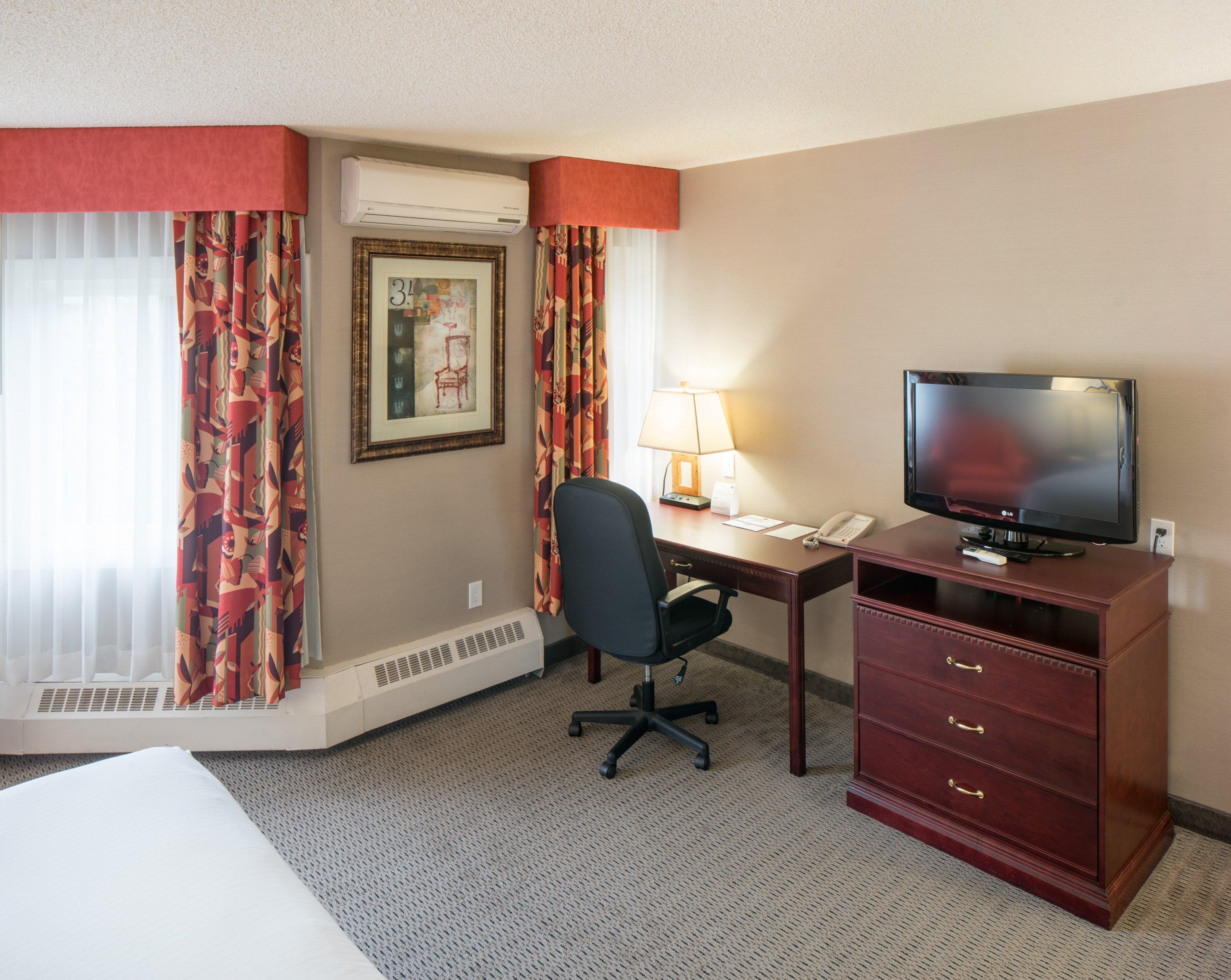 Holiday Inn Express Red Deer By Ihg Экстерьер фото