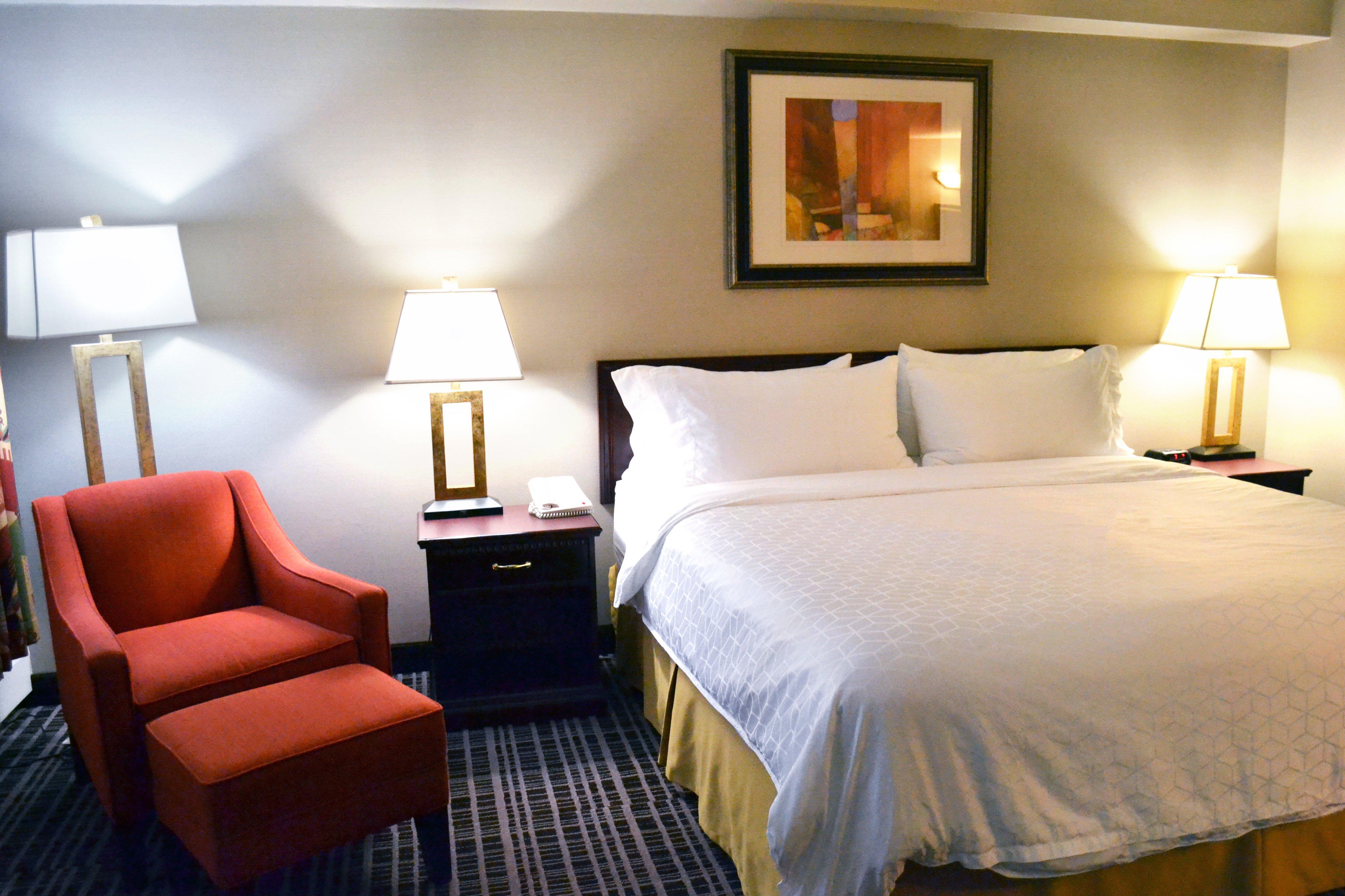 Holiday Inn Express Red Deer By Ihg Экстерьер фото