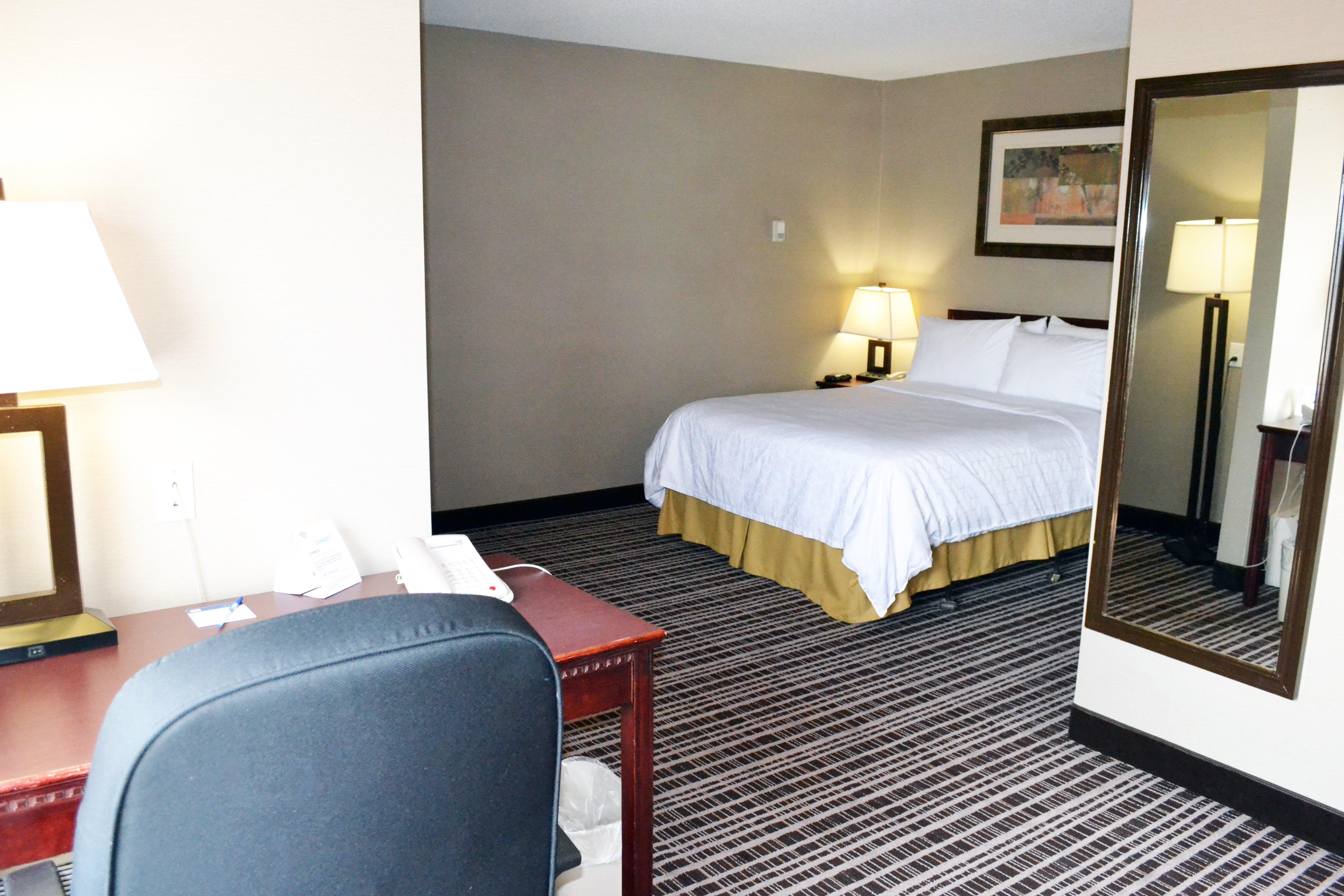 Holiday Inn Express Red Deer By Ihg Экстерьер фото