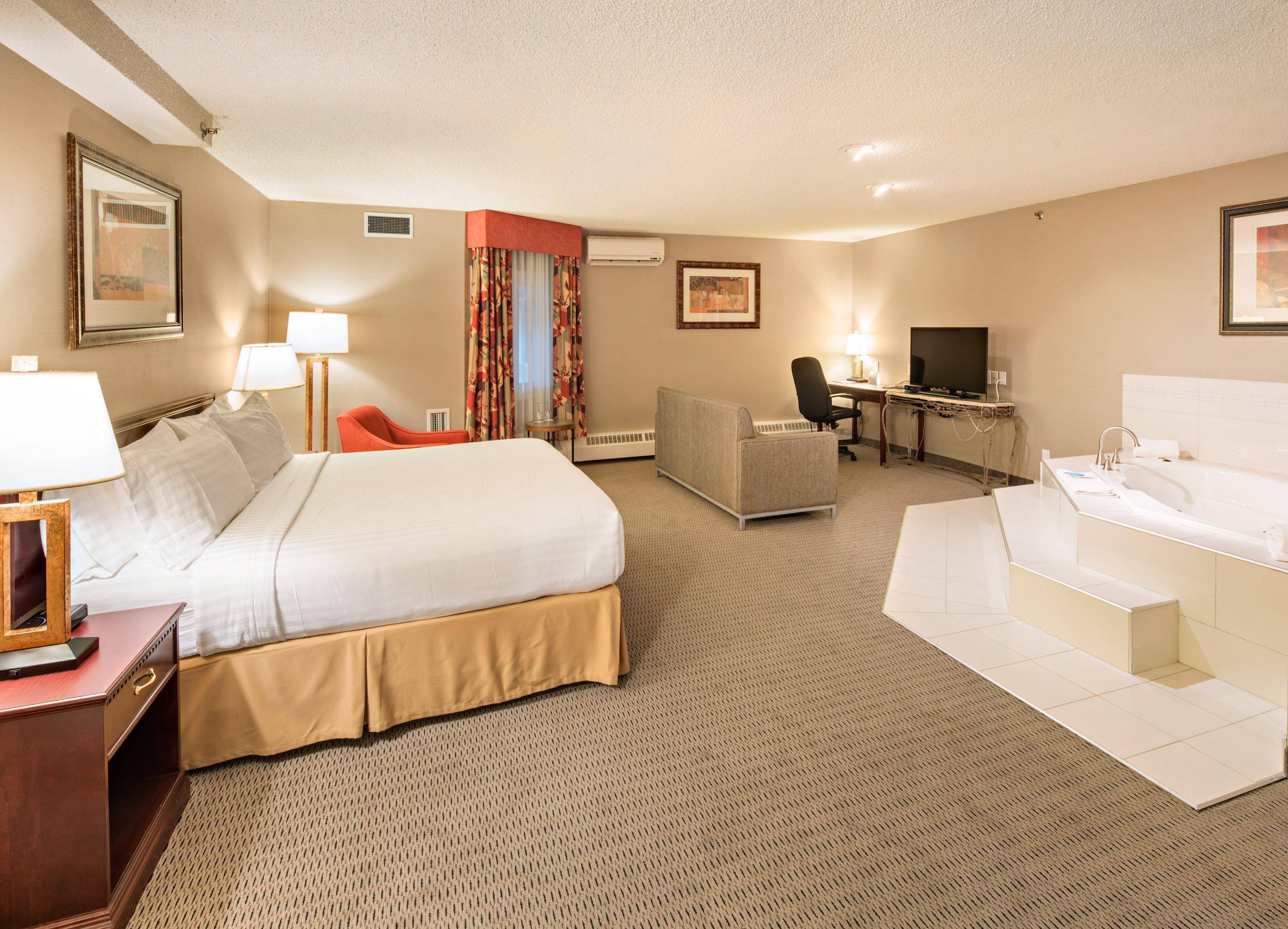 Holiday Inn Express Red Deer By Ihg Экстерьер фото